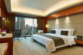 Premier Skyline View King Room, Grand Kempinski Hotel Shanghai